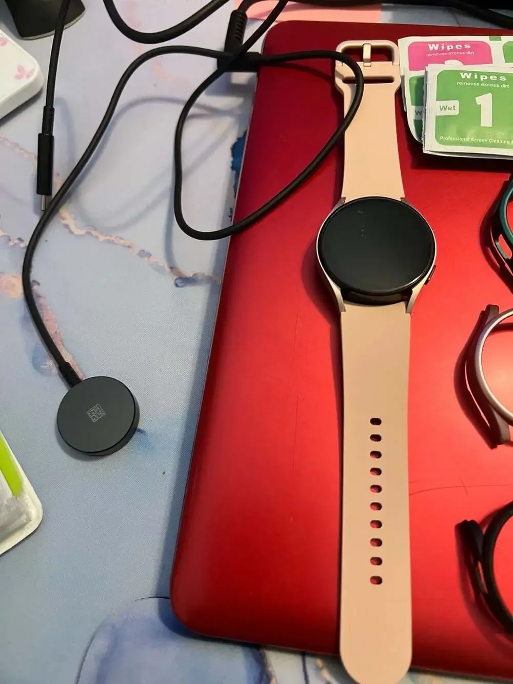Samsung Galaxy Watch5 40mm LTE Smartwatch SM-R905U . Can make calls and unlocked